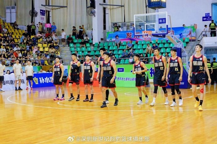 2026中外职业男子篮球挑战赛 深圳男篮惜败美国西雅图巨浪队